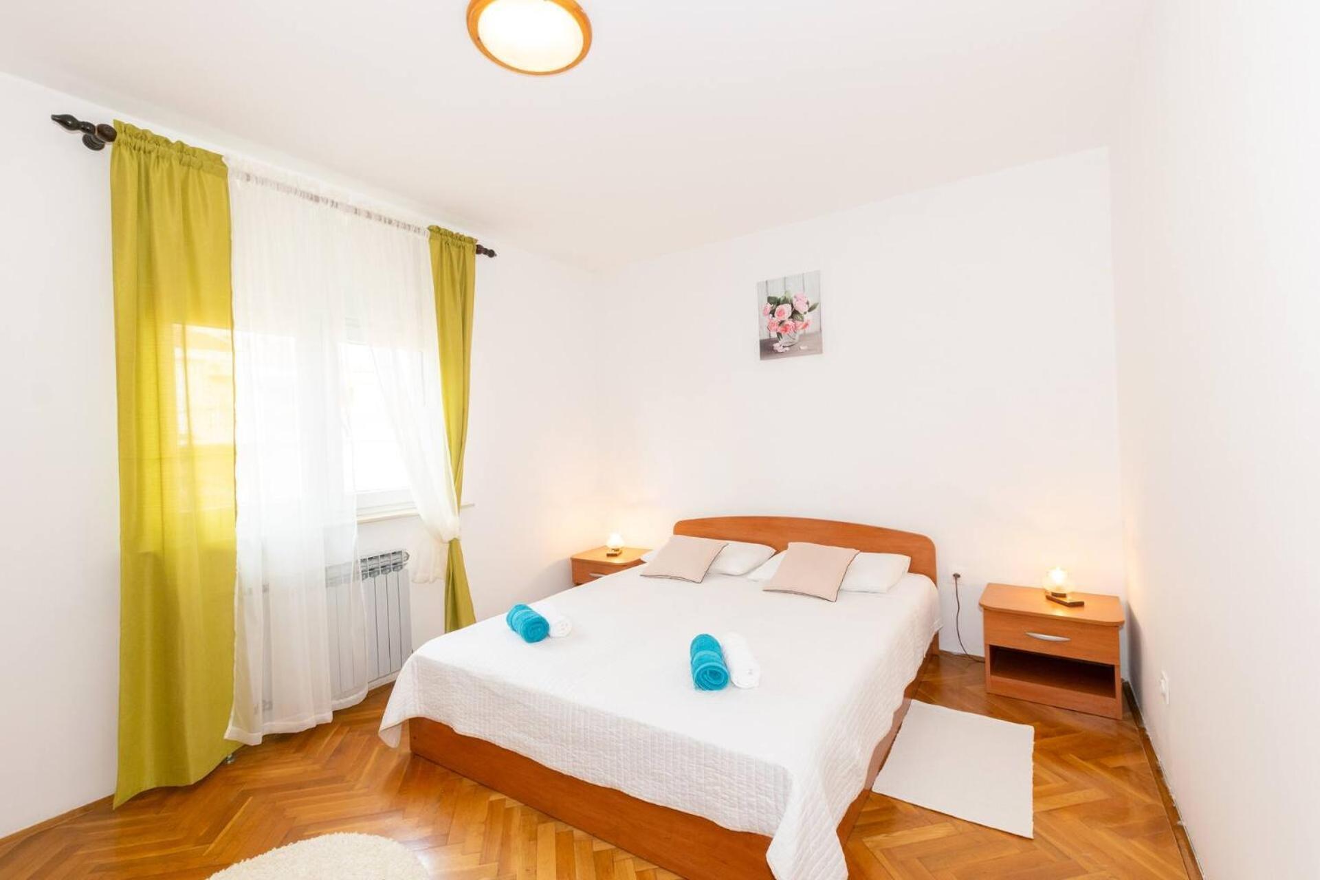 Family House With 2 Apartments - Irma 메덜린 외부 사진